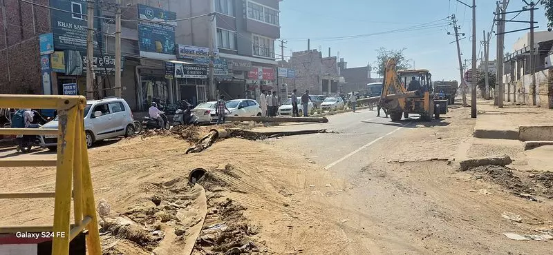 Haryana : लापरवाही’ से सीवरेज को नुकसान पहुंचने पर जन स्वास्थ्य विभाग ने मामला दर्ज कराया Haryana : लापरवाही’ से सीवरेज को नुकसान पहुंचने पर जन स्वास्थ्य विभाग ने मामला दर्ज कराया