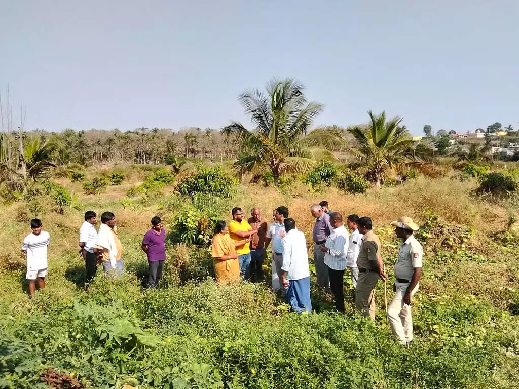 Harohalli : फुटपाथ सड़क समस्या का समाधान Harohalli : फुटपाथ सड़क समस्या का समाधान