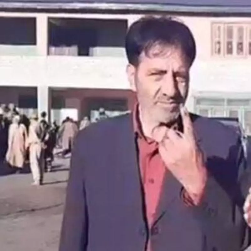 गुरेज के पूर्व विधायक ने Srinagar में खुद को गोली मार ली गुरेज के पूर्व विधायक ने Srinagar में खुद को गोली मार ली