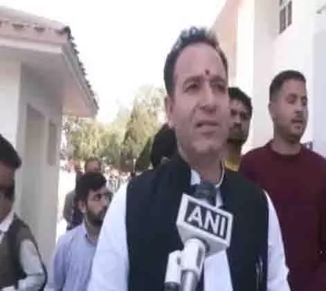 LoP सुनील शर्मा ने AAP MLA के जम्मू में शराब पीने के आरोपों पर प्रतिक्रिया देते हुए कहा, भावनाएं आहत हुई हैं LoP सुनील शर्मा ने AAP MLA के जम्मू में शराब पीने के आरोपों पर प्रतिक्रिया देते हुए कहा, भावनाएं आहत हुई हैं