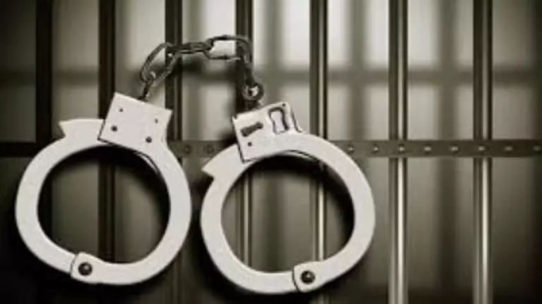 Goa पुलिस ने अंतरराष्ट्रीय हाइड्रोपोनिक मारिजुआना ड्रग गिरोह के मुख्य आरोपी को गिरफ्तार किया Goa पुलिस ने अंतरराष्ट्रीय हाइड्रोपोनिक मारिजुआना ड्रग गिरोह के मुख्य आरोपी को गिरफ्तार किया