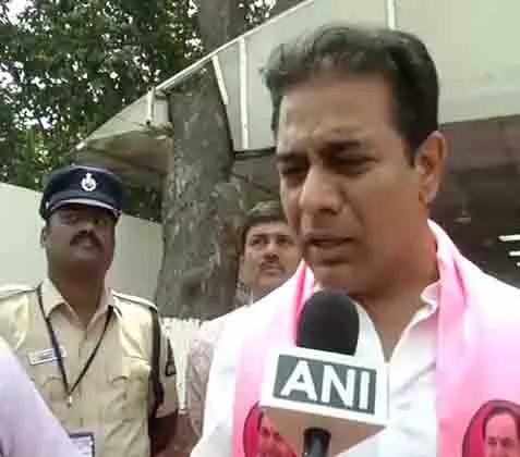 रेवंत रेड्डी प्रशासन कमीशन सरकार है: बीआरएस कार्यकारी अध्यक्ष KTR रेवंत रेड्डी प्रशासन कमीशन सरकार है: बीआरएस कार्यकारी अध्यक्ष KTR