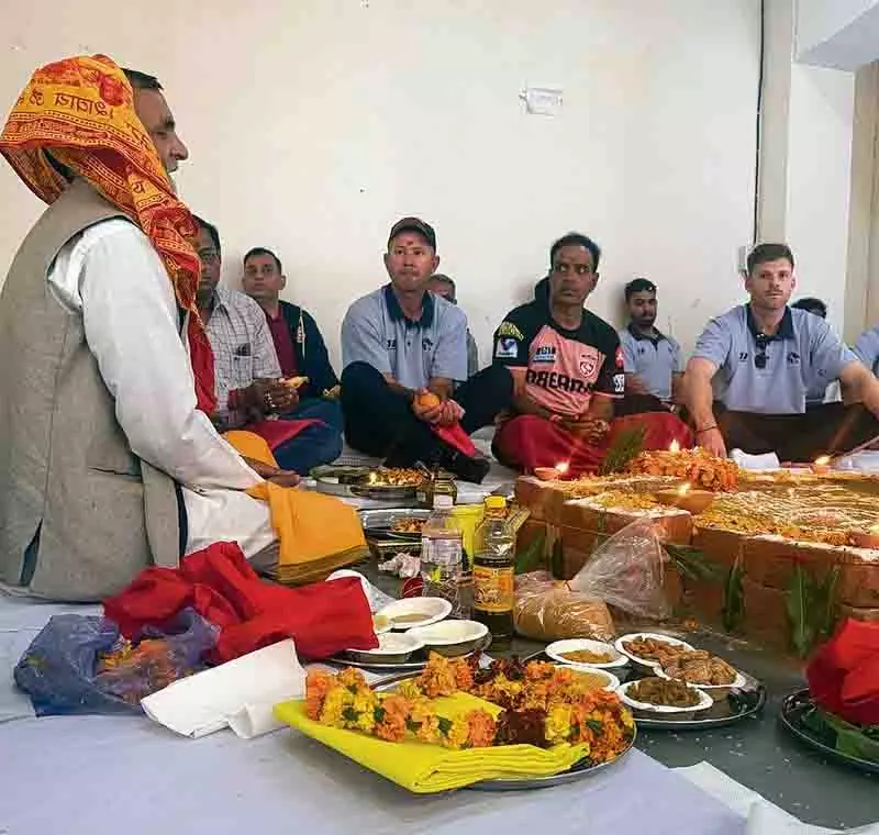 Punjab किंग्स ने पूजा के साथ अपने अभियान की शुरुआत की Punjab किंग्स ने पूजा के साथ अपने अभियान की शुरुआत की