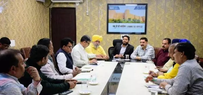 DEO जम्मू ने राजनीतिक प्रतिनिधियों के साथ बैठक बुलाई DEO जम्मू ने राजनीतिक प्रतिनिधियों के साथ बैठक बुलाई