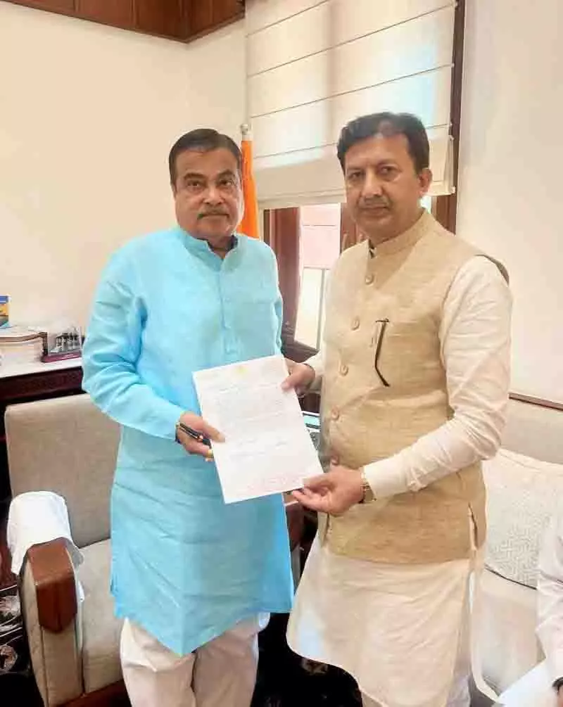 MP ने पांगी से वर्ष भर सम्पर्क सुनिश्चित करने के लिए चेहनी सुरंग की मांग की MP ने पांगी से वर्ष भर सम्पर्क सुनिश्चित करने के लिए चेहनी सुरंग की मांग की
