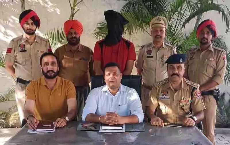 Ludhiana में 220 ग्राम हेरोइन के साथ व्यक्ति गिरफ्तार Ludhiana में 220 ग्राम हेरोइन के साथ व्यक्ति गिरफ्तार