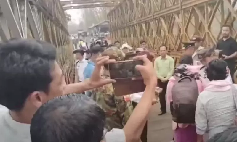 Manipur: भारत ने मोरेह सीमा चौकी से 27 म्यांमार नागरिकों को वापस भेजा Manipur: भारत ने मोरेह सीमा चौकी से 27 म्यांमार नागरिकों को वापस भेजा