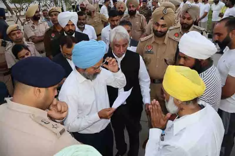 Amritsar सेंट्रल जेल का निरीक्षण किया, कैदियों को कानूनी सहायता के बारे में जानकारी दी Amritsar सेंट्रल जेल का निरीक्षण किया, कैदियों को कानूनी सहायता के बारे में जानकारी दी