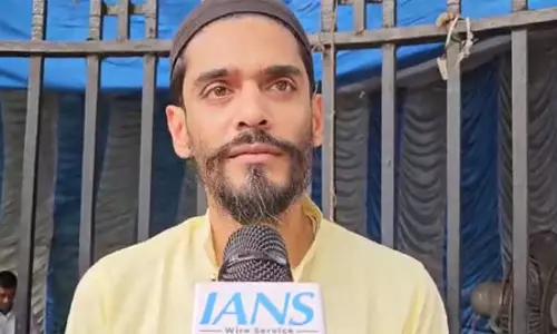 बंगाल : आईएसएफ नेता नौशाद सिद्दीकी ने शुभेंदु अधिकारी को काले झंडे दिखाने के लिए तृणमूल को ठहराया जिम्मेदार बंगाल : आईएसएफ नेता नौशाद सिद्दीकी ने शुभेंदु अधिकारी को काले झंडे दिखाने के लिए तृणमूल को ठहराया जिम्मेदार