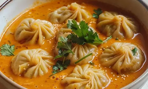 Jhol Momos:    अपने प्रियजनों को नेपाल की मशहूर डिश खिलाएं