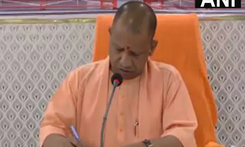 CM Yogi ने बलरामपुर के पाटेश्वरी देवी मंदिर में नवरात्रि की तैयारियों की समीक्षा की