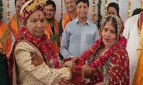 UP News : वृद्धाश्रम में गूंजी शहनाई, पढ़े पूरी खबर