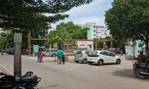 Odisha: नयागढ़ स्वायत्त कॉलेज की छात्रा ने अस्पताल के शौचालय में बच्चे को जन्म दिया