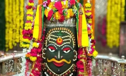 Ujjain : भस्म आरती में महाकाल का दिव्य श्रृंगार, बेहद मनमोहक