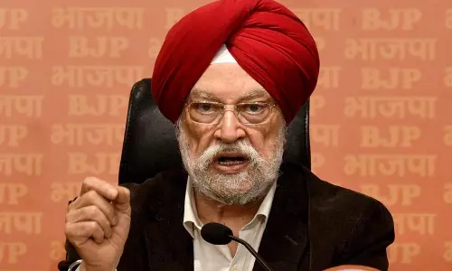 Centre: नए कानून से तेल कंपनियों पर अप्रत्याशित लाभ कर नहीं लगेगा Centre: नए कानून से तेल कंपनियों पर अप्रत्याशित लाभ कर नहीं लगेगा