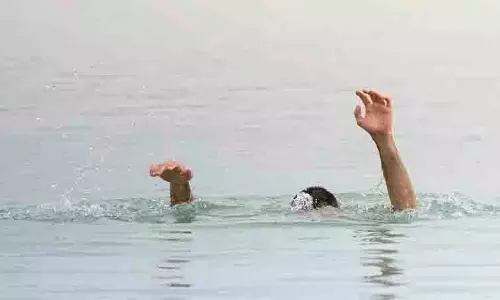 Srisailam में पथला गंगा में छात्र डूबा