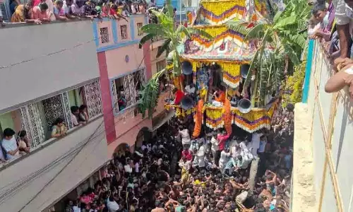 Andhra Pradesh में धूमधाम से मनाया गया कादिरी रथोत्सव