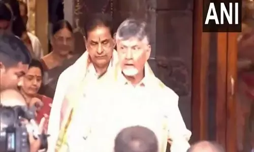 Chandrababu Naidu ने पोते के जन्मदिन पर तिरुपति बालाजी मंदिर में दर्शन किए