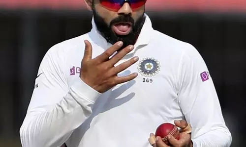 कप्तानों की सहमति के बाद BCCI ने IPL में लार पर प्रतिबंध हटा दिया कप्तानों की सहमति के बाद BCCI ने IPL में लार पर प्रतिबंध हटा दिया