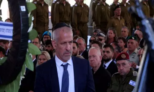 Israeli कैबिनेट ने शिन बेट के प्रमुख रोनेन बार को हटाने के लिए मतदान किया Israeli कैबिनेट ने शिन बेट के प्रमुख रोनेन बार को हटाने के लिए मतदान किया