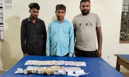 रायपुर से सटे तूता गांव में तीन सटोरिए गिरफ्तार, 16 हजार नकदी जब्त