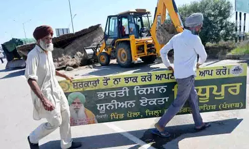 उद्योगपतियों ने सड़कें साफ करने की सराहना की, नाकेबंदी के लिए गलत आरोप लगाया गया: Farmers उद्योगपतियों ने सड़कें साफ करने की सराहना की, नाकेबंदी के लिए गलत आरोप लगाया गया: Farmers