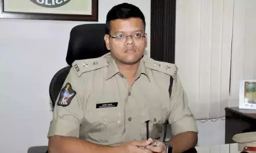 अभिषेक मोहंती को AP में ट्रांसफर के लिए हाईकोर्ट से राहत मिली