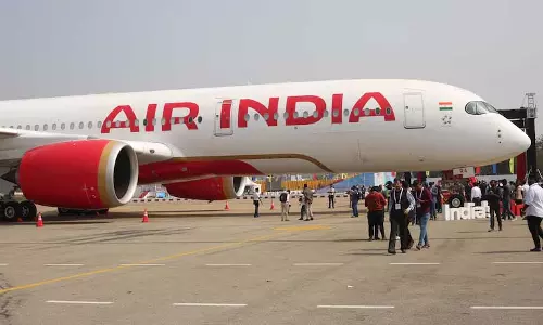 एयर इंडिया की फ्लाइट में यात्री की मौत, लैंडिंग के बाद शरीर में कोई हलचल नहीं हुई