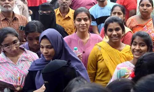 तेलंगाना SSC पब्लिक परीक्षाएं पूरे राज्य में सुचारू रूप से शुरू हुईं