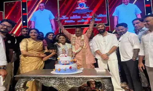 Vijay Deverakonda ने मल्लारेड्डी विश्वविद्यालय वार्षिक एकता दिवस 2025 में भाग लिया