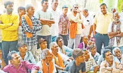 प्रधान आरक्षक ने धमकी देकर मांगी रिश्वत, त्रस्त किसान ने किया सुसाइड