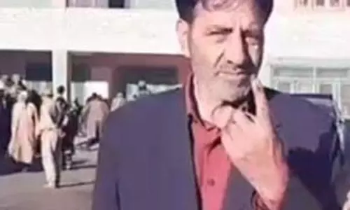 गुरेज के पूर्व विधायक ने Srinagar में खुद को गोली मार ली गुरेज के पूर्व विधायक ने Srinagar में खुद को गोली मार ली