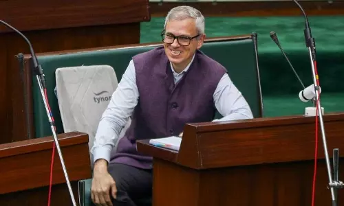Omar: अस्थाई कर्मचारियों के नियमितीकरण की जांच के लिए पैनल गठित
