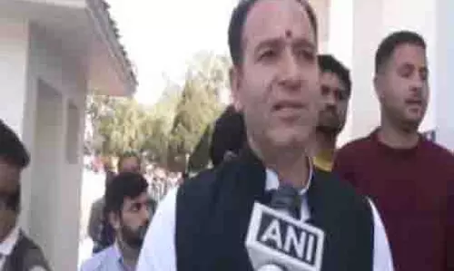 LoP सुनील शर्मा ने AAP MLA के जम्मू में शराब पीने के आरोपों पर प्रतिक्रिया देते हुए कहा, भावनाएं आहत हुई हैं LoP सुनील शर्मा ने AAP MLA के जम्मू में शराब पीने के आरोपों पर प्रतिक्रिया देते हुए कहा, भावनाएं आहत हुई हैं