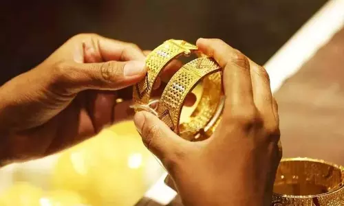 Gold Price : सोने में उछाल: जानें 10 ग्राम की कीमत Gold Price : सोने में उछाल: जानें 10 ग्राम की कीमत