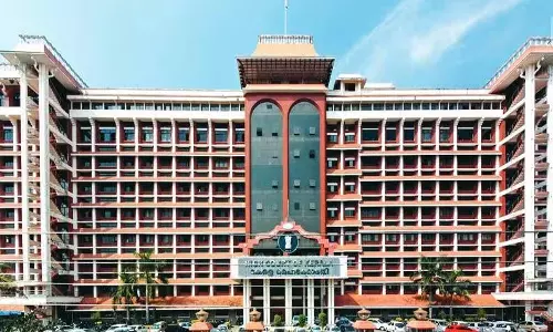 Kerala HC ने वायनाड पुनर्वास पर केंद्र की खिंचाई की Kerala HC ने वायनाड पुनर्वास पर केंद्र की खिंचाई की