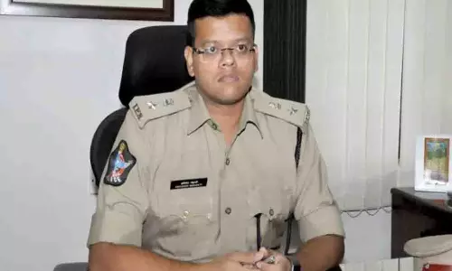 Telangana HC ने IPS अधिकारी अभिषेक मोहंती की ज्वाइनिंग की तारीख बढ़ाई