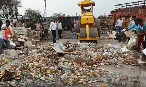 जब्त शराब का नष्टीकरण, बुलडोजर से चकनाचूर किया गया