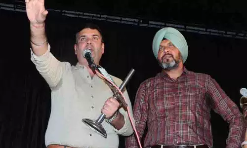 पहली MC बैठक में हंगामा, 45 सेकंड में एजेंडा पारित पहली MC बैठक में हंगामा, 45 सेकंड में एजेंडा पारित