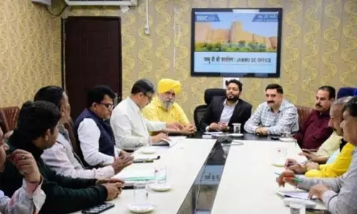 DEO जम्मू ने राजनीतिक प्रतिनिधियों के साथ बैठक बुलाई DEO जम्मू ने राजनीतिक प्रतिनिधियों के साथ बैठक बुलाई