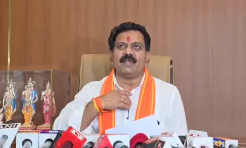 कांग्रेस करती है पाप की राजनीति : विजय शर्मा कांग्रेस करती है पाप की राजनीति : विजय शर्मा