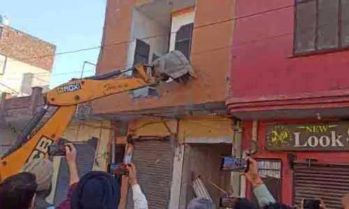 Batala MC ने ड्रग तस्कर के घर को ढहाया