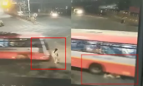 BREAKING: KSRTC बस ने महिला को कुचला, देखे खौफनाक VIDEO... BREAKING: KSRTC बस ने महिला को कुचला, देखे खौफनाक VIDEO...