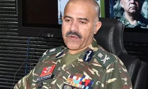 DGP के दरबार में 200 प्रतिनिधिमंडल शामिल हुए