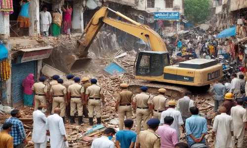रायपुर निगम की बड़ी कार्रवाई: अवैध रूप से निर्मित 6 दुकानों को किया ध्वस्त रायपुर निगम की बड़ी कार्रवाई: अवैध रूप से निर्मित 6 दुकानों को किया ध्वस्त