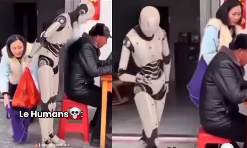 VIRAL VIDEO: महिला ने AI रोबोट से चुराया बैग, फिर उसने जो किया...