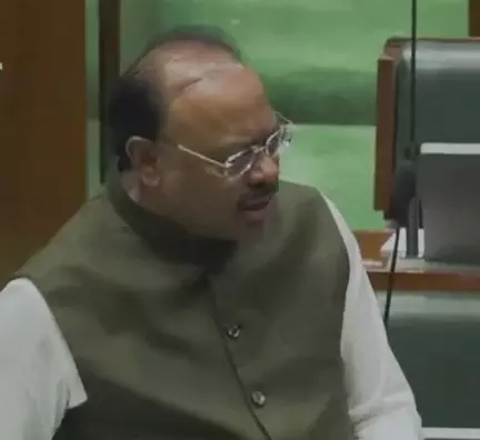 वक्फ बोर्ड के अवैध कब्जे पर महाराष्ट्र सरकार सख्त, कार्रवाई का ऐलान वक्फ बोर्ड के अवैध कब्जे पर महाराष्ट्र सरकार सख्त, कार्रवाई का ऐलान