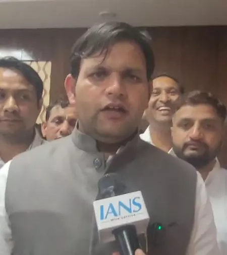हरियाणा में मुख्यमंत्री नायब सैनी ने पेश किया ऐतिहासिक बजट : गौरव गौतम हरियाणा में मुख्यमंत्री नायब सैनी ने पेश किया ऐतिहासिक बजट : गौरव गौतम