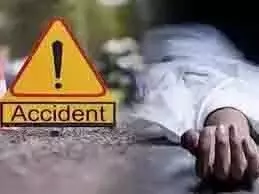 UP News: ट्रक ने बाइक को मारी टक्कर, मां की मौत और बेटा घायल UP News: ट्रक ने बाइक को मारी टक्कर, मां की मौत और बेटा घायल