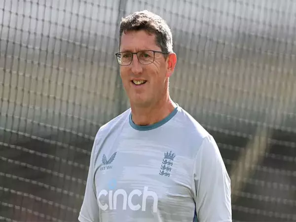 John Lewis ने इंग्लैंड महिला टीम के मुख्य कोच के पद से इस्तीफा दिया John Lewis ने इंग्लैंड महिला टीम के मुख्य कोच के पद से इस्तीफा दिया